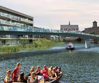 Stedelijk wonen kan in de vorm van individuele stadswoningen tot collectieve appartementencomplexen, altijd in een mix per locatie.