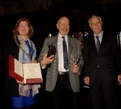 Comeniusprijs De Comeniusprijs 2017 werd dit jaar uitgereikt aan de Britse historicus professor Jonathan Irvine Israël.