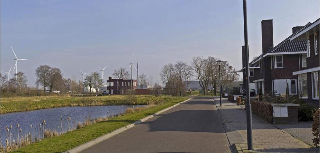 14 Figuur S. 7 Ter illustratie: windturbines gezien vanaf woningen aan de oostelijke rand van Veendam (variant 5 en variant 3) V.