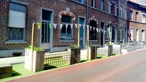 door de stad, zelf ontwerpen en bouwen) Buurtversterking