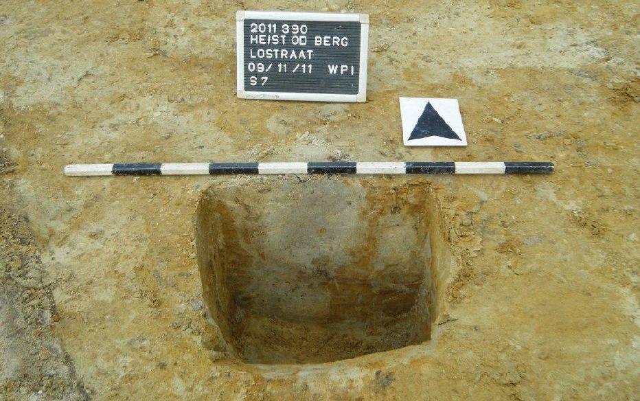 Op basis van het vondstmateriaal kunnen de aangetroffen spijkers in de ijzertijd/romeinse tijd gedateerd worden. Mogelijk kan spijker 3 uitsluitend aan de metaaltijden toegeschreven worden. Fig.