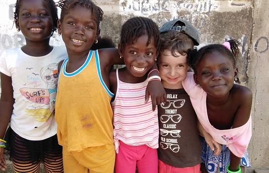 SENEGAL Ontdekking van Senegal met het gezin Privé rondreis Kant-en-Klaar - 9 dagen / 7 nachten REF: 380 REISBESCHRIJVING Dakar - - Kayar - Joal-Fadiouth - Mar Lodj (Sine Saloum) - Thiès - Lompoul -
