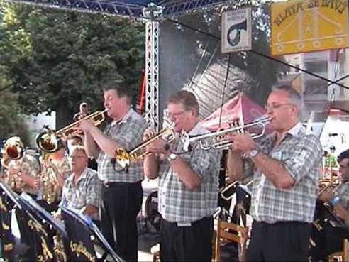 Op You Tube vindt u diverse werken van zijn hand en muziek die door zijn orkest wordt gespeeld. Ons valt vooral het stuk Brauhaus-polka op.