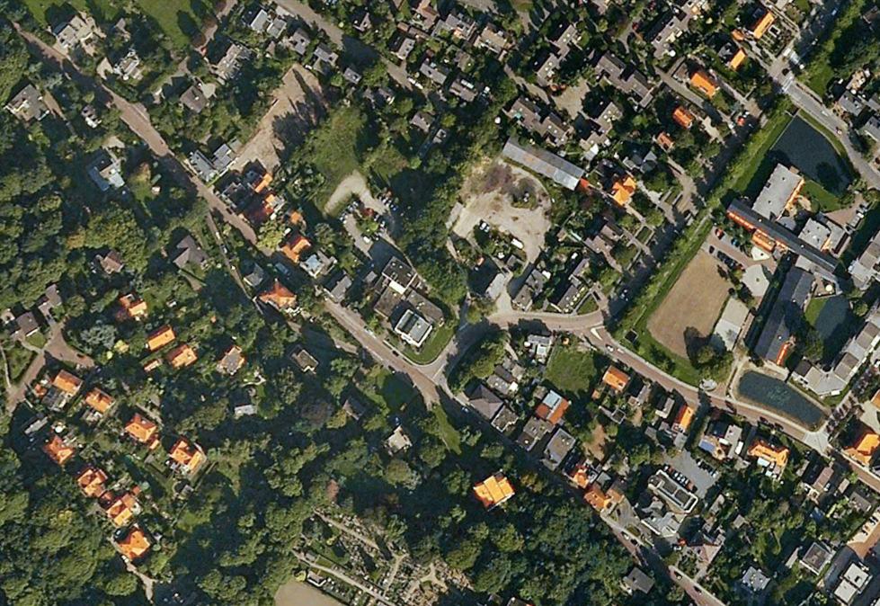 1 Inleiding De gemeente Groesbeek, wenst om op de locatie Rijksstraatweg 139 te Beek-Ubbergen.het vigerend bestemmingsplan te wijzigen in een flexibele gemengde bestemming o.a. wonen.