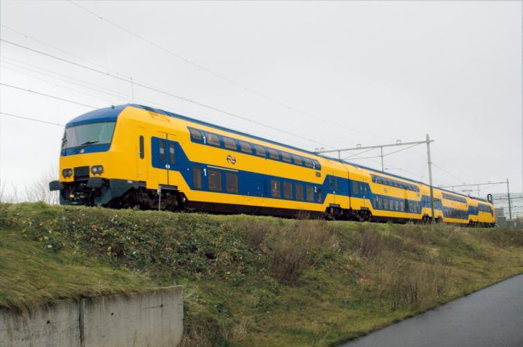 Trein en Brein NS nu (jaarverslag 2011) 390 stations in exploitatie in NL (500 in UK); 4.