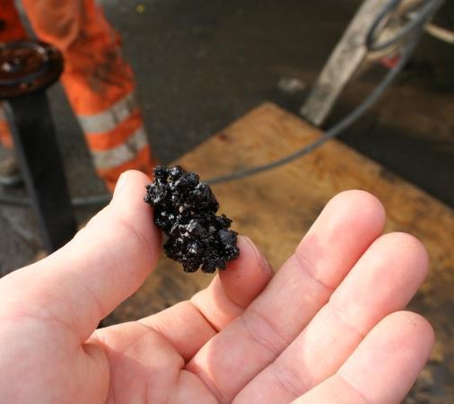 Voordelen I Het product kan in situ en in plant op locatie geproduceerd worden; Alleen de bitumen moet verwarmd worden; De productie installaties zijn