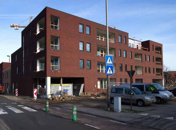 ZEEMANSTUIN (HOGEWEG) C1 Nieuwbouw - 25 wooneenheden: 10 eengezinswoningen en 15 appartementen voor sociale huur. A33 architecten - Leuven. Aannemer Bekaert Building Company nv - Waregem.