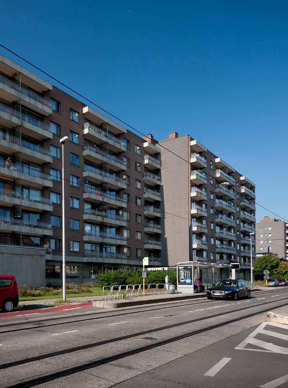 FRANCISCO FERRERLAAN 135-273 Renovatie van 70 appartementen gecombineerd met de bouw ca. 20 extra appartementen. THV OM-AR - RE-ST Antwerpen. Bloemekenswijk - F. Ferrerlaan. Raming: 6.674.738 - incl.
