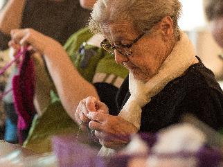 Ook bewoners die palliatieve zorgen nodig hebben, worden warm en deskundig begeleid. Dagelijkse activiteiten Elke dag zorgen we voor activiteiten en ontspanning.