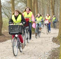 De voormalige gemeente Zuidwolde en de huidige gemeente De Wolden hadden dit fietspad niet op hun prioriteitenlijst staan en dus besloot de bevolking zelf maar om dit pad aan te leggen.