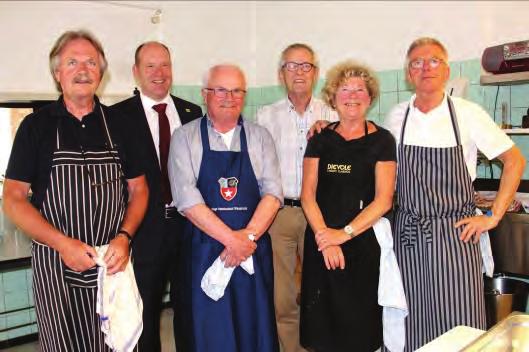 14 De Heemkundevereniging brengt een bezoek aan het Museum voor de Vrouw in Echt.