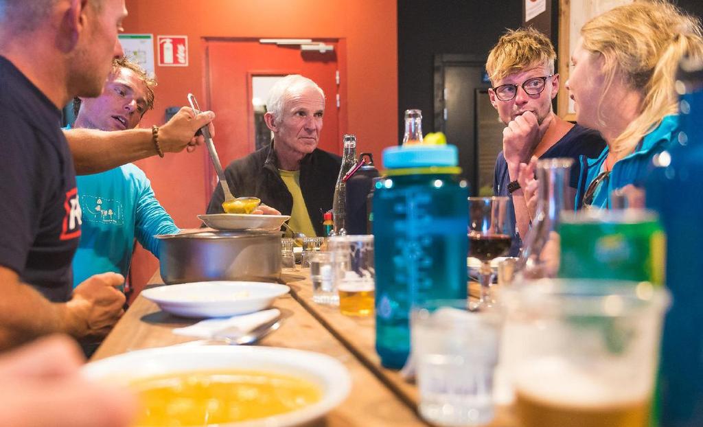 Overnachten in een berghut Naast het pension in Neukirchen overnacht je ook in een berghut. Graag geven we je wat tips over het leven in berghutten.