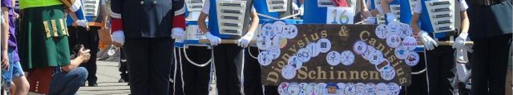 Raam. De weersomstandigheden waren ideaal en dit zorgde er mede voor dat de schuttersweide en de straten waar de optocht trok druk bevolkt werd met ouders, opa s en oma s en gewoon schutters en