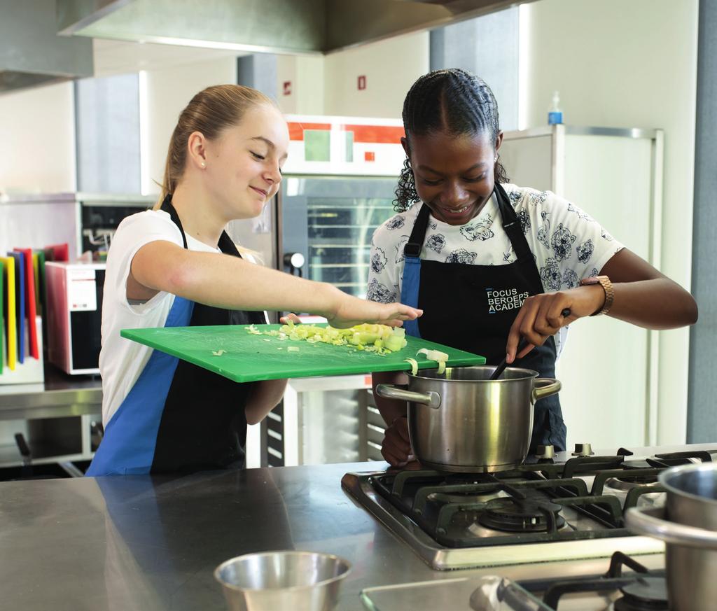 voor om als gastheer of gastvrouw in een restaurant te gaan werken.