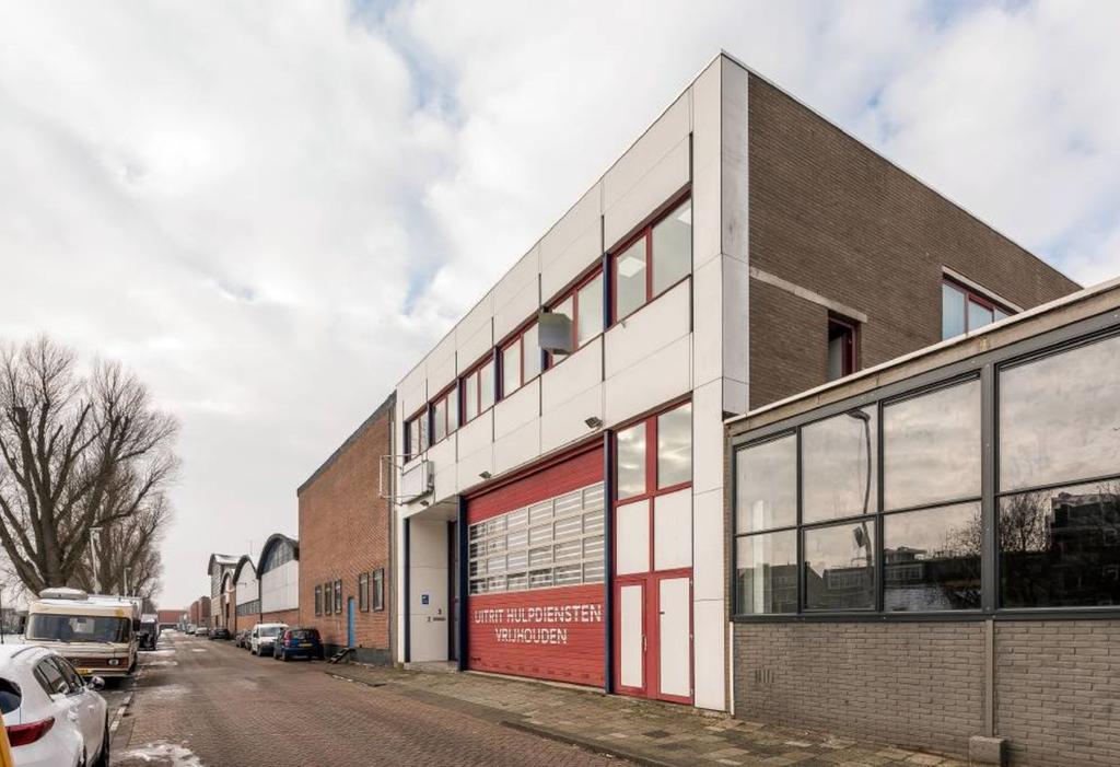 Omschrijving Algemeen Indeling Representatieve kantoor en bedrijfsruimte gelegen Ca. 229 m² bedrijfsruimte in het Waalhavengebied. Ca. 32 m² entree Ca.