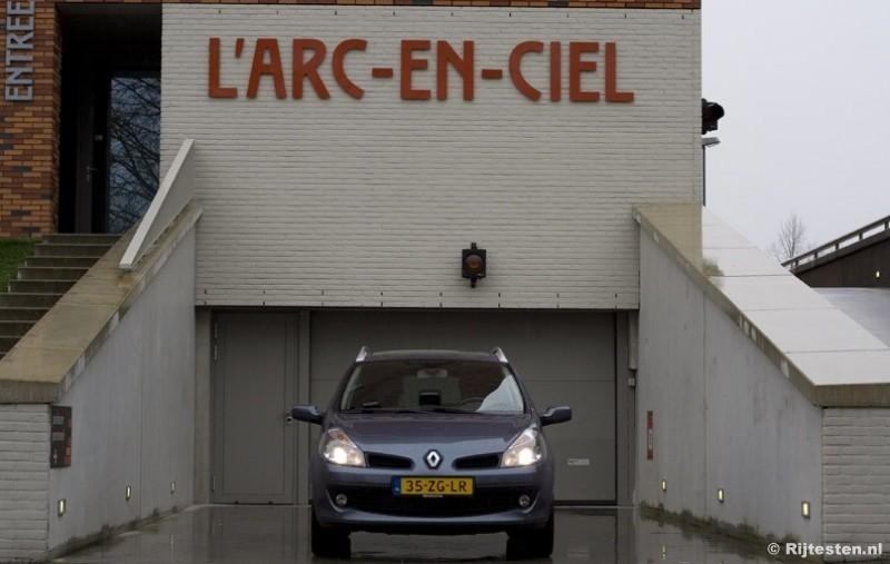 Aanwinst in zijn klasse Concluderend kunnen we zeggen dat de Renault Clio Estate een prima auto is die veel ruimte biedt in zijn klasse.