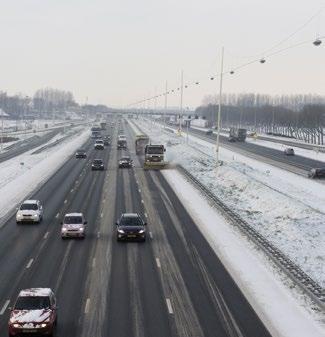 5. Gladheidbestrijding 5.1 Preventief en curatief Gladheidbestrijding door middel van zout kan op twee manieren plaatsvinden: preventief of curatief.