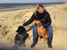 JENNIFER HOFMEIJER Mijn naam is Jennifer Hofmeijer, ik ben opgegroeid in de Polder en keerde daar, na 13 jaar leren en werken in de Randstad weer terug.