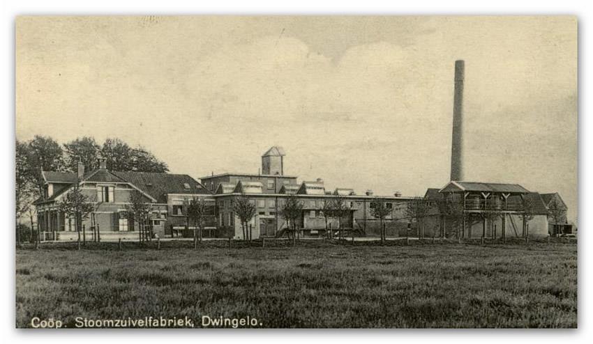 De stoomzuivelfabriek te Dwingeloo. "DAC van 18 Januari 1895. 16 Jan. Hedenmorgen werd in tegenwoordigheid van de directie der Coöp. Vereniging de zuivelfabriek in werking gesteld.