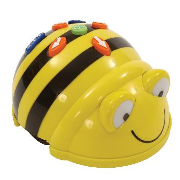 Om de Bee-Bot in beweging te krijgen moeten kinderen commando's geven. Dit kunnen ze doen met de 7 knoppen op de rug van de bij. Moet de Bee-Bot twee stapjes vooruit?