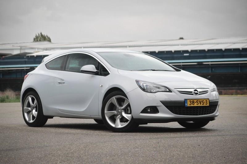 Dirk-Jan Dalhuisen 18 mei 2012 Passend vervolg Als één automerk de afgelopen jaren wel wat succes kon gebruiken, is het Opel wel.