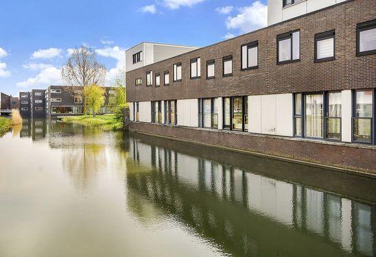 Dan raden we je aan om deze woning bij ons te komen bekijken.