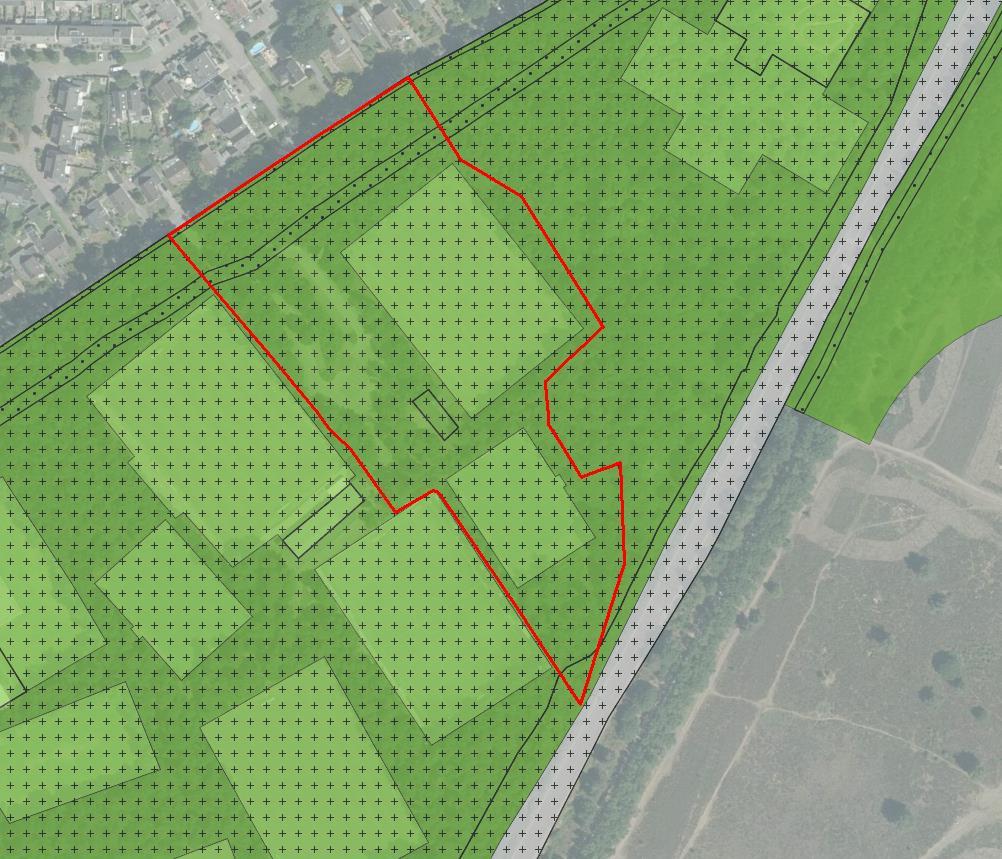 Uitsnede geldend bestemmingsplan met ligging plangebied (rode lijn) Ten opzichte van dit bouwvlak wordt met het nieuw op te stellen bestemmingsplan meer bebouwing mogelijk gemaakt.