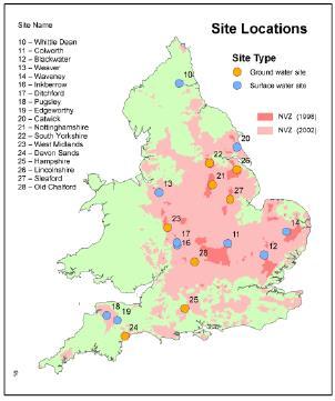 Figuur 1: Grondwaterdeelgebieden (oranje) en oppervlaktewaterdeelgebieden (blauw) in Engeland waar de landbouwpraktijk en uitspoeling wordt gemonitord.