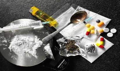 5.3 DRUGS Tijdens de afgelopen jaren heeft politiezone AMOW zich verder verdiept in de drugsdelicten. Ten opzichte van vorig jaar is er een daling op te merken van 26,21%.