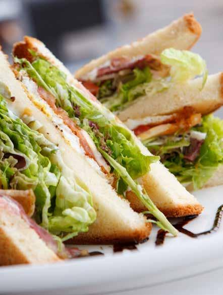 BRAINSTORM LUNCH Dé oplossing voor, tijdens of na een goede brainstormsessie: onze Brainstorm Lunch! Een gevarieerde combinatie van dagverse soep, luxe belegde broodjes, sandwiches en een salade.
