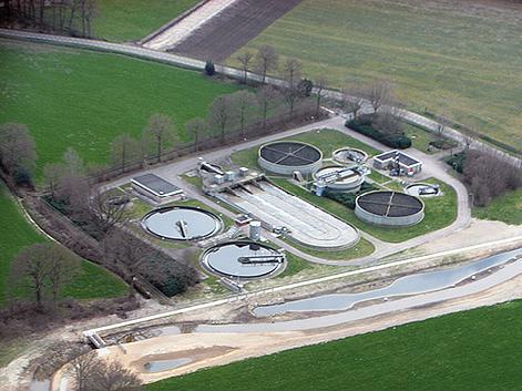 5 Waterzuivering De Waterzuivering Tubbergen. Aan de Huyerenseweg staat de rioolwaterzuiveringsinstallatie van het waterschap Vechtstromen.