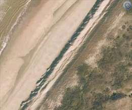 Tussen de pleistocene en holocene afzettingen komt lokaal het Basisveen voor. Ten noorden van de Wassenaarse slag komt op 2 tot 3 m NAP een 1 tot 3 m dikke kleilaag voor (Duinkerke-afzettingen).