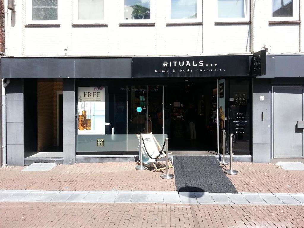 TE HUUR BREEDSTRAAT 23 PURMEREND FRAAIE WINKELRUIMTE WEGENS BEDRIJFSVERPLAATSING VAN RITUALS TOTAAL