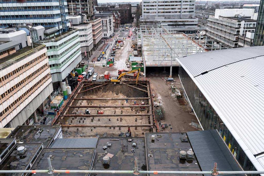 Met opening van de eerste fase van het Stationspleinstalling konden de meeste tijdelijke stallingen op-, en rondom het Smakkelaarsveld opgeheven worden om plaats te