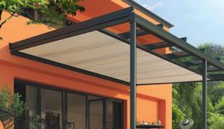 Bovengemonteerde bescherming tegen hitte Op het dak gemonteerde serrezonwering van weinor voorkomt, dat lucht onder een terrasoverkapping of in een serre te sterk opwarmt.