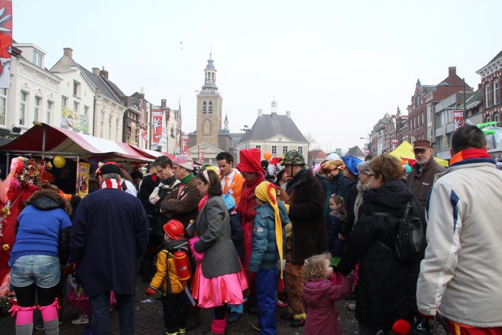 Evenementen Winterplein/ijsbaan Doos/cadeau ROOS24 komt op een prominente plaats op de ijsbaan te staan.