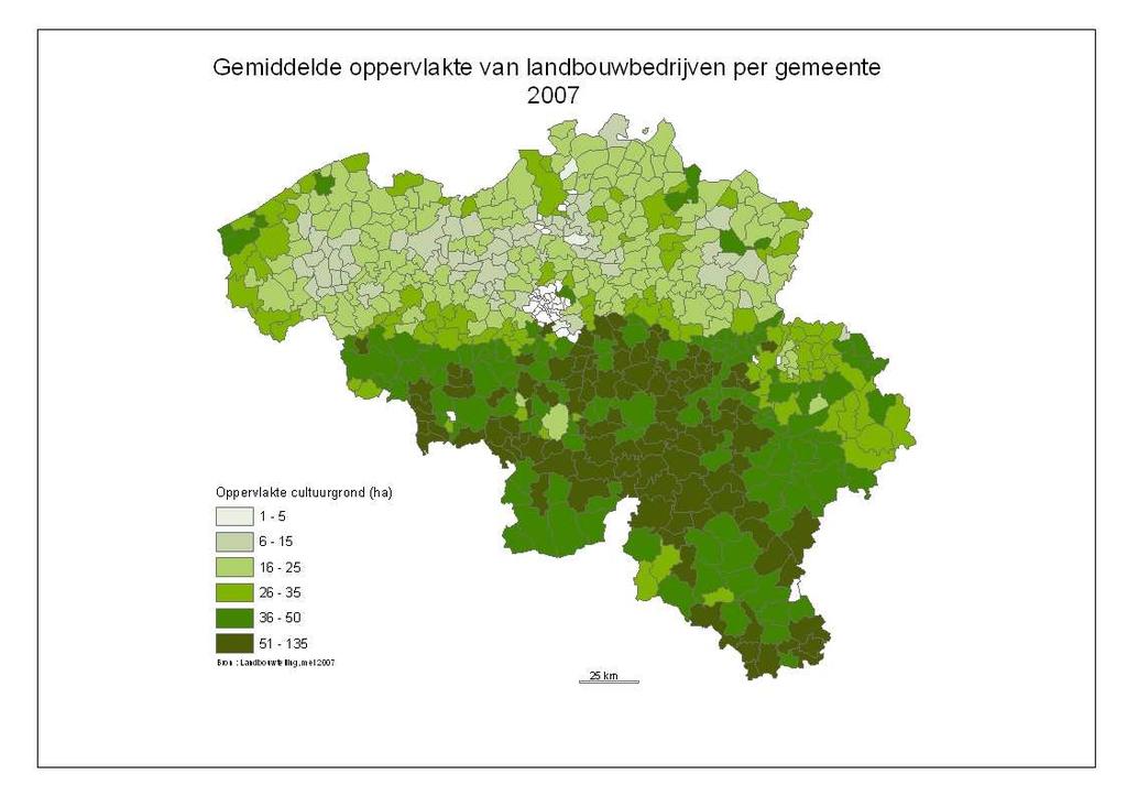 3. Productiemiddelen Het aantal land- en tuinbouwbedrijven in België daalt ieder jaar, in 2008 waren er nogmaals zo n 1900 of bijna 4% minder dan het jaar daarvoor; er blijven er nog 46000 over.
