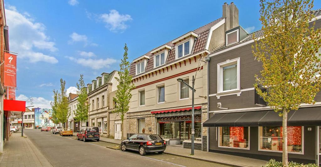 INTRODUCTIE & OMGEVING Gelegen in het verlengde van de drukbezochte winkelstraat in Kerkrade-West, is het ruime woon- /winkelpand van de voormalig bakkerij Brouns gelegen.