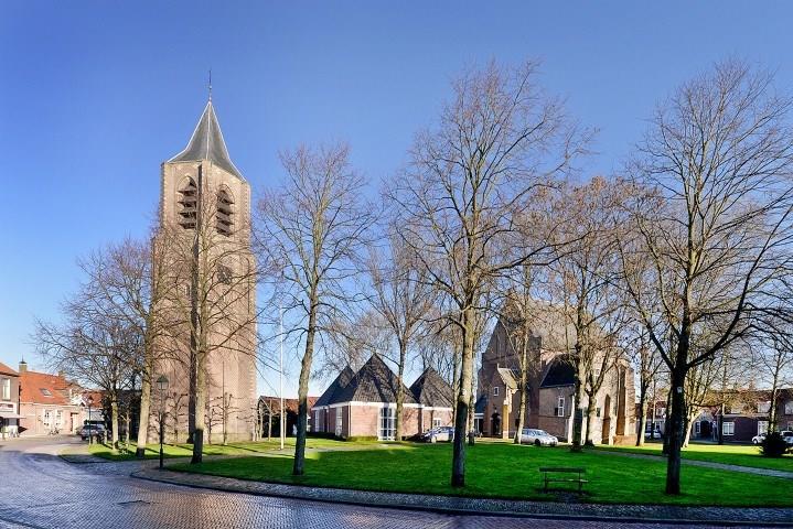 NIEUWERKERK Nieuwerkerk (Zeeuws: Nieuwerkaarke) is een dorp in de Zeeuwse gemeente Schouwen- Duiveland, op het voormalige eiland Duiveland. Het dorp telde 2645 inwoners op 31 december 2015.