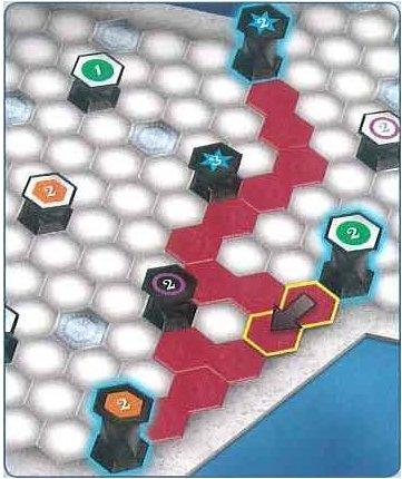 Hiervoor ontvangt de speler telkens 1 extra punt in alle vier symboolkleuren. De speler maakt een nieuwe recente verbinding met de grote blauwe toren aan de twee bestaande ketens.