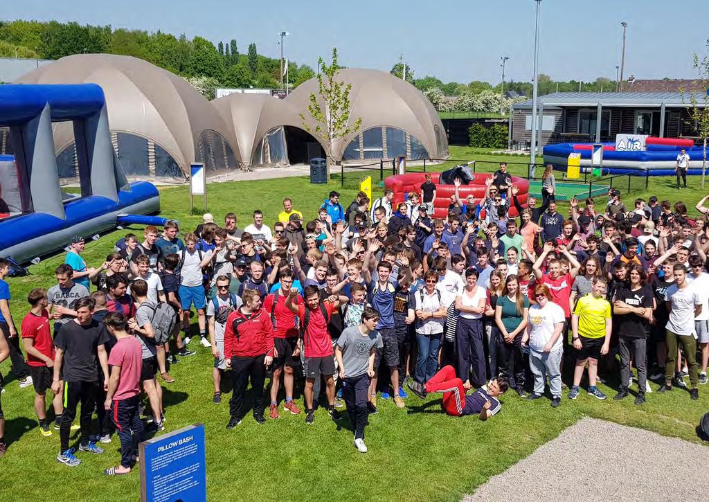 WAT BIEDEN WIJ AAN? Airzone is de perfecte locatie voor een dag vol kicks en avontuur met uw leerlingen.