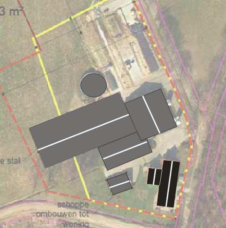 Aan de voorzijde van het erf, naast de Ratumseweg, is reeds jaren een soort van theetuin aanwezig. Middels de wijziging van het bestemmingsplan wordt deze recreatieve functie geformaliseerd.