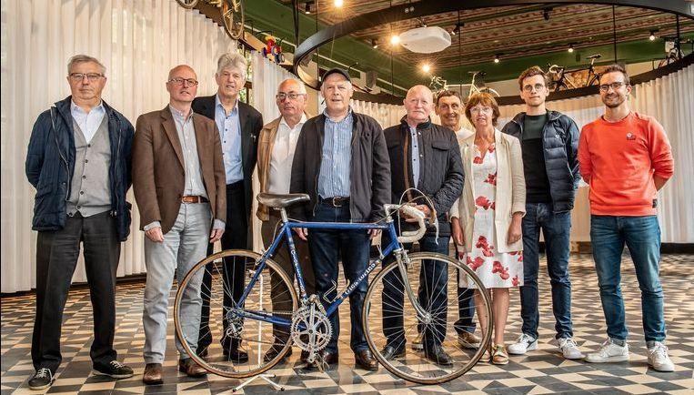 Koersfiets van laatste Belgische Giro-winnaar naar KOERS Net voor de start van de Ronde van Italië mag KOERS een fiets van Johan De Muynck, de laatste Belgische Girowinnaar aan de collectie