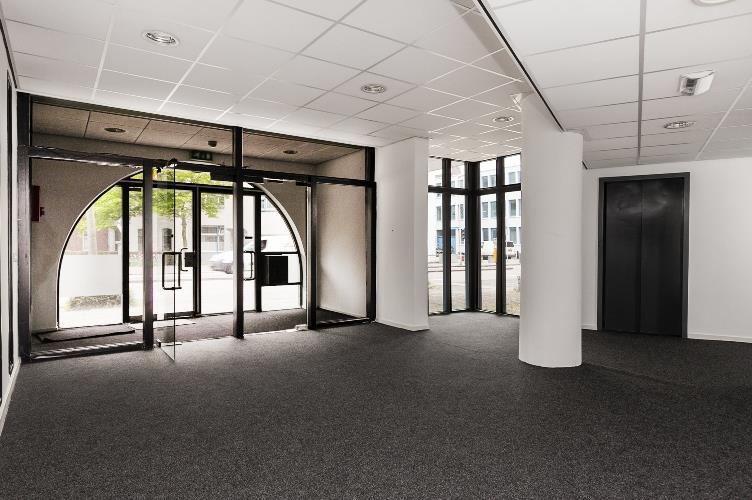 KANTOORRUIMTE In het Centrum van Heerlen mogen wij u deze kantoorruimten in kantorencentrum The Office House te huur aanbieden.