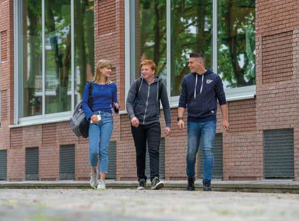 GEDRAGSREGELS 28 Belangrijkste gedragsregels We zijn met elkaar verantwoordelijk voor het samen leven in een verzorgd en schoon gebouw.