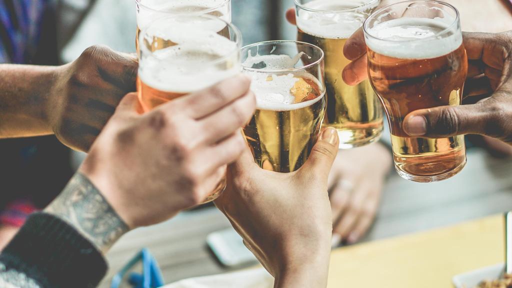 Alcohol en de Vlaming België het land van frieten, chocolade maar vooral ook bier. Bier of dus alcohol is een onderdeel van onze cultuur geworden.