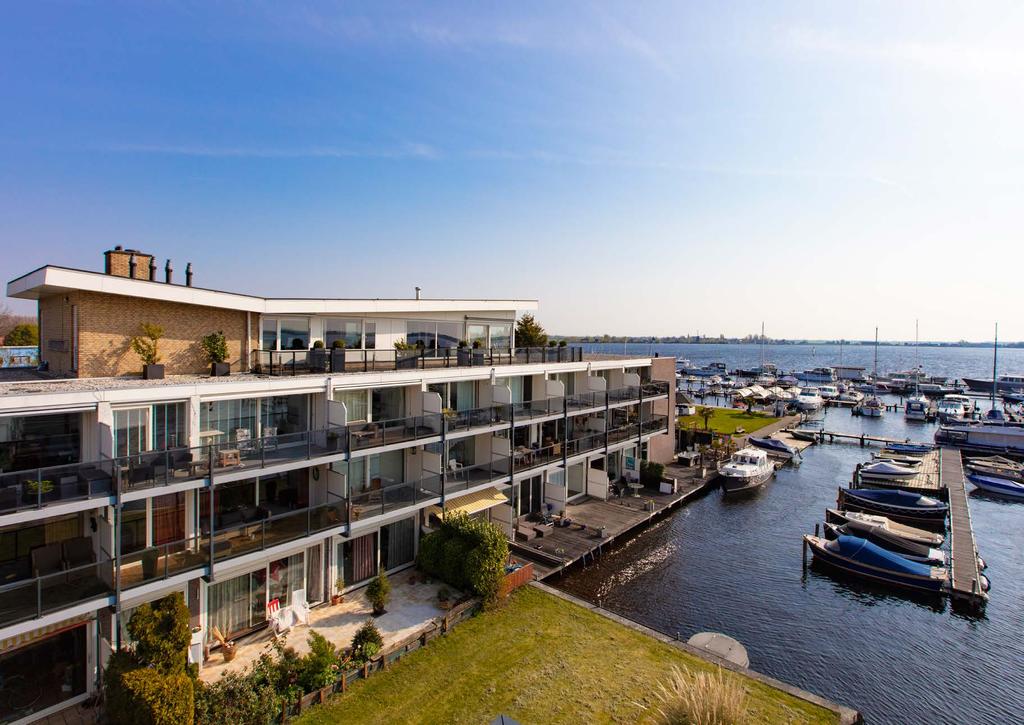 Riant penthouse aan het Braassemermeer Altijd op vakantie!