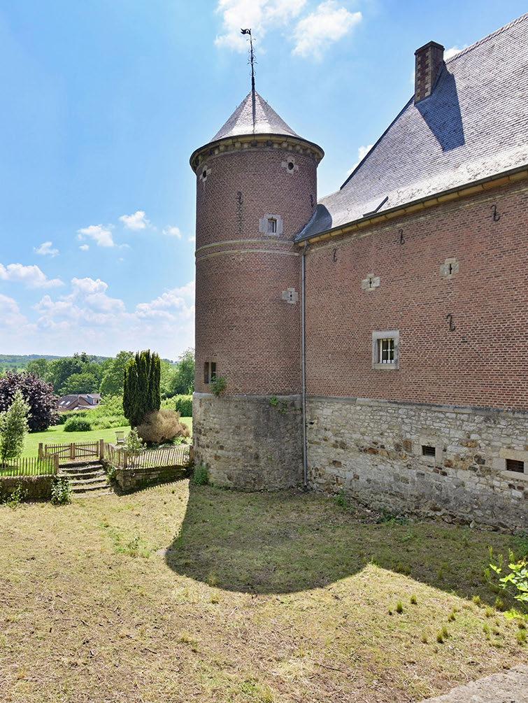 INTRODUCTIE De makelaar vertelt: Kasteel Mheer is misschien wel één van de meest indrukwekkende kasteelcomplexen in het zuiden van Limburg.