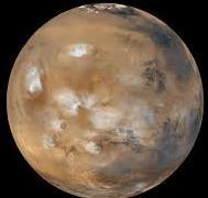 Lees de vragen over de planeten in de tabel hieronder. Vragen over de planeten. Aarde Maan Mars Is er water? ja beetje ja (vooral ijs!) Kunnen er planten groeien? ja nee nee Kunnen er dieren leven?