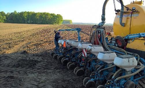 Proeftuin C3. Aanwending dunne fractie varkensmest Aanjager: Producentenorganisatie Varkenshouderij (POV) Voor de varkenshouderij is mestverwerking van groot belang.